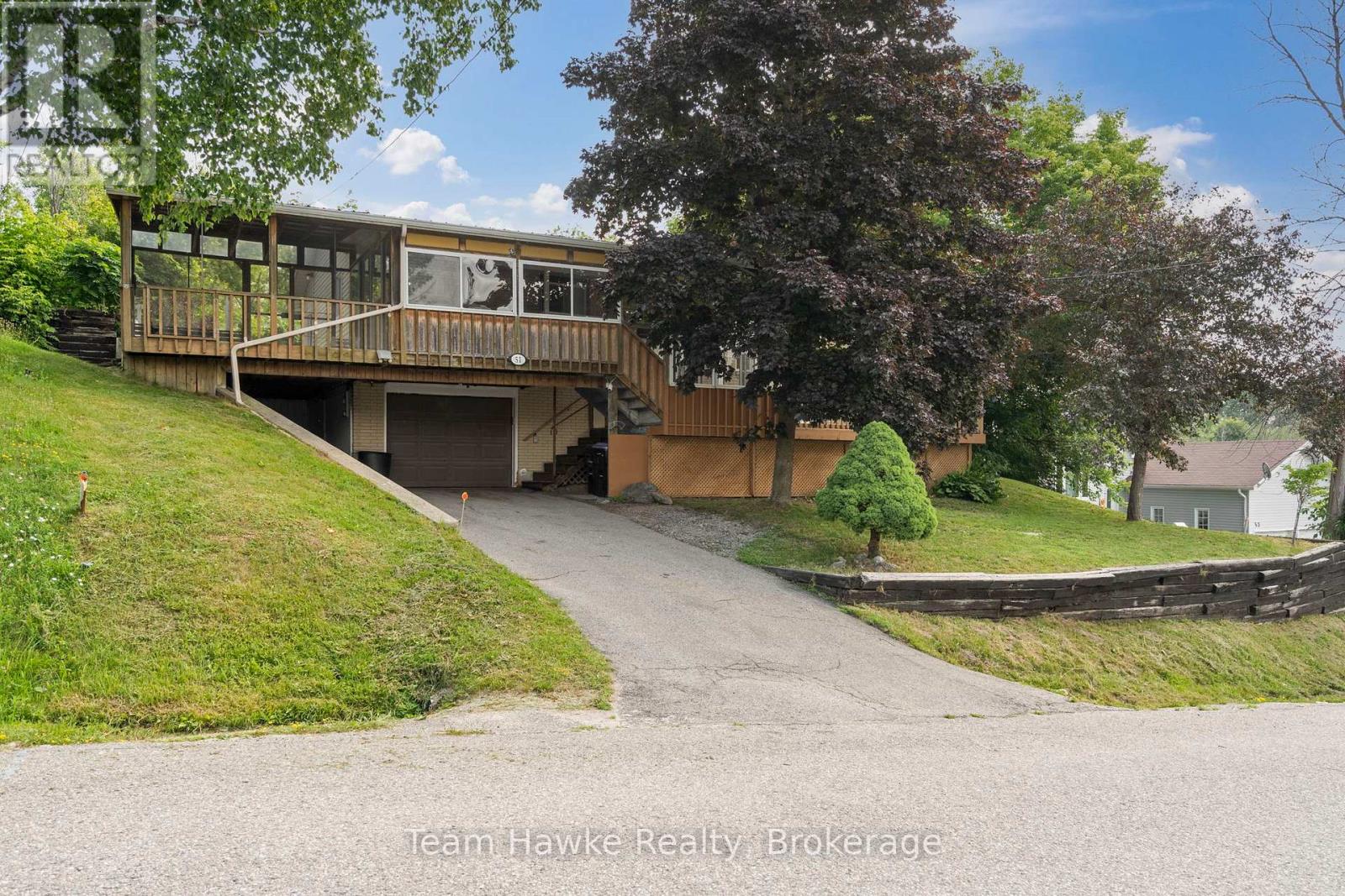 51 Easton Ave, Tay, ON L0K 1R0