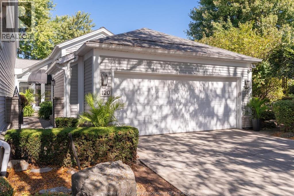 120 Marine Dr, Tecumseh, ON N8N 3Z4