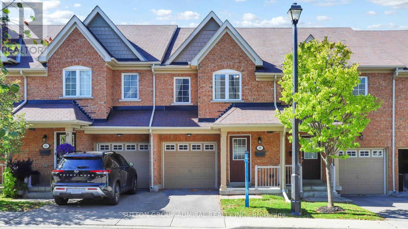 46 Edwin Pearson St, Aurora, ON L4G 0S1