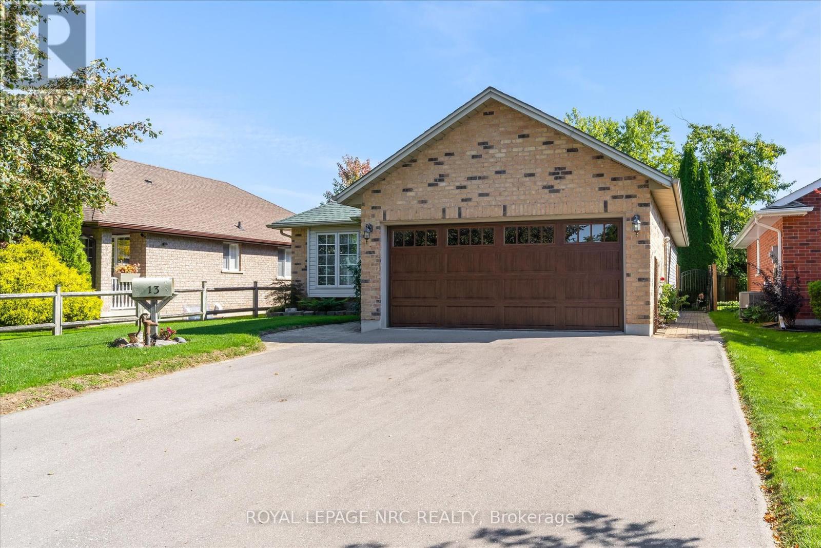 13 Tanner Dr, Pelham, ON L0S 1E4