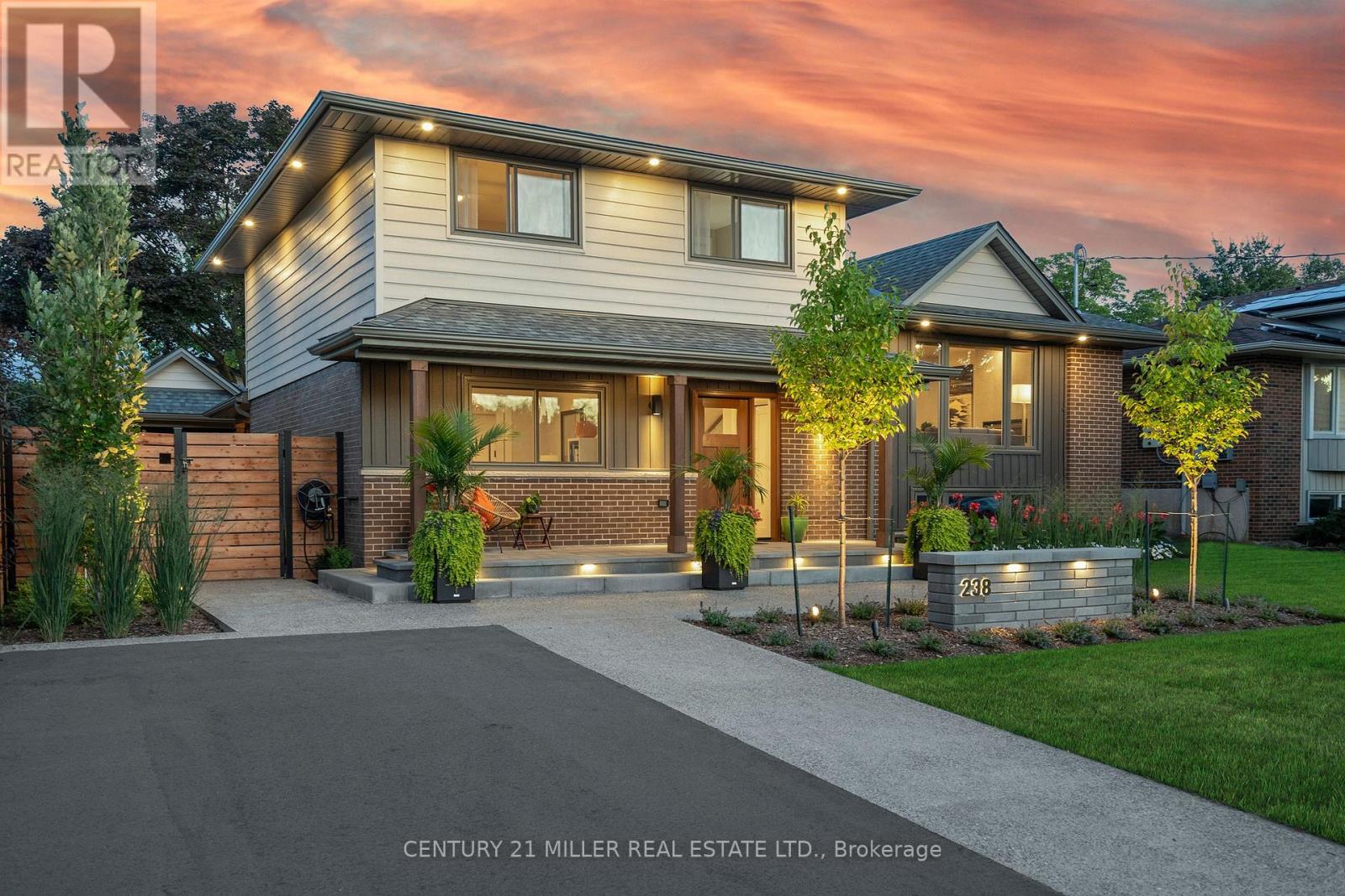 238 Slater Cres, Oakville, ON L6K 2C8