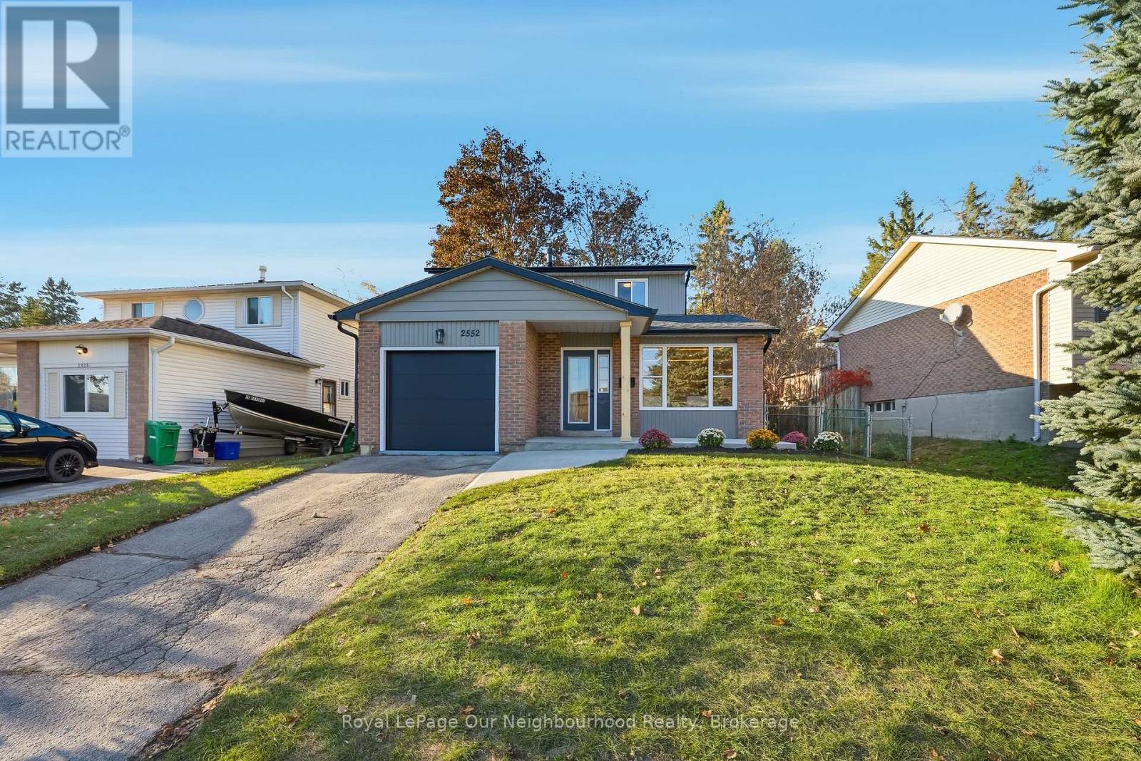 2552 Farmcrest Ave Ward 4 Ave, Peterborough, ON K9L 1H7