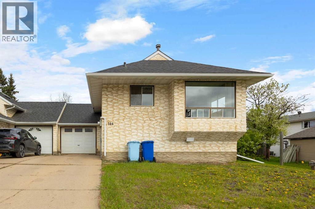 104 Spruce St, Fort Mcmurray, AB T9K 1C7