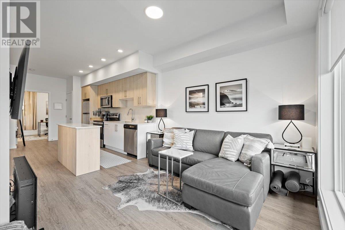 685 Boynton Place Unit 28, Kelowna, BC V1V 2Z4
