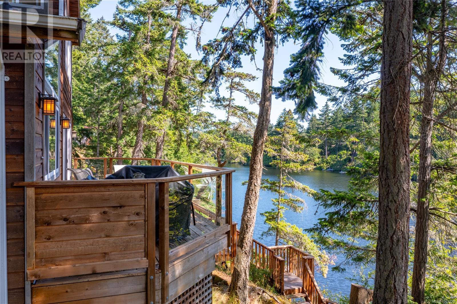 4839 Buccaneers Rd, Pender Island, BC V0N 2M0