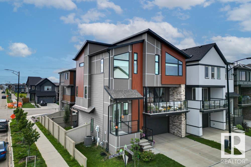 4204 Hawthorn Ro SW, Edmonton, AB T6X 2Y7