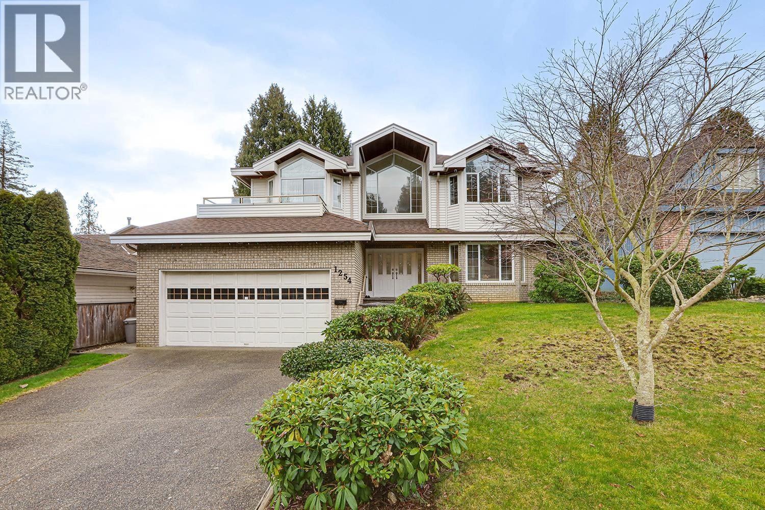 1254 Pacific Dr, Tsawwassen, BC V4M 4B2