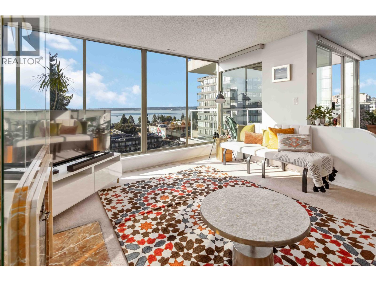 1455 Duchess Avenue Unit 802, West Vancouver, BC V7T 1H7
