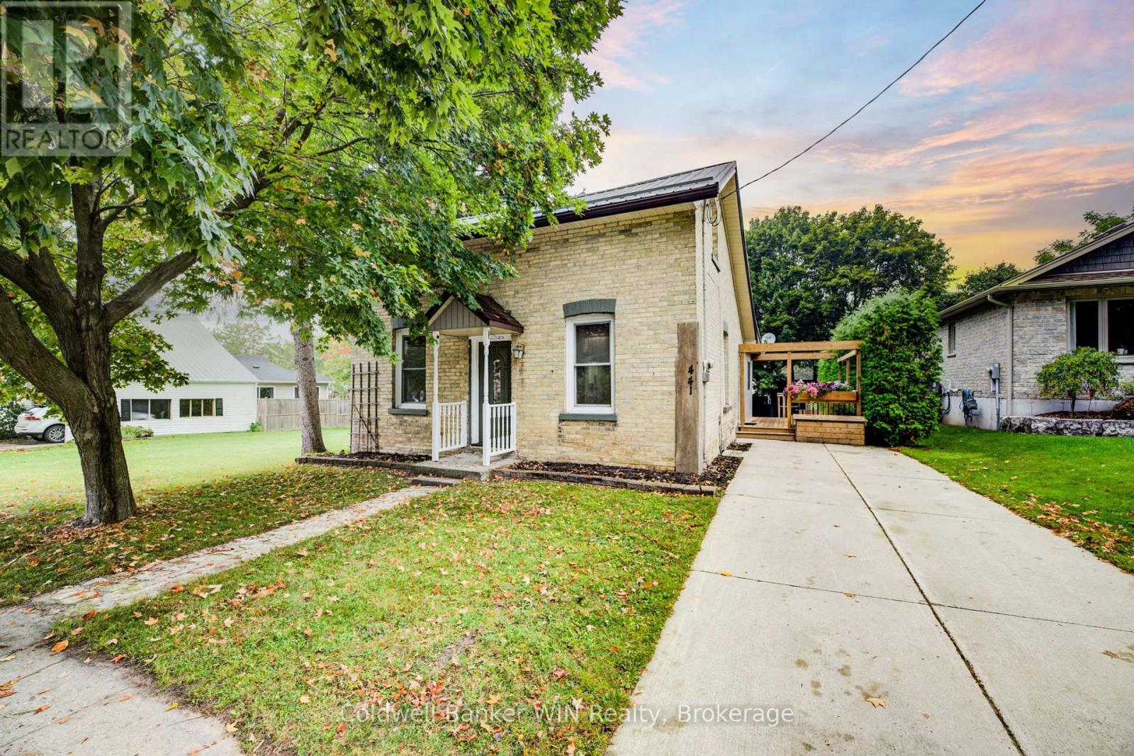 441 Waterloo St, Wellington North, ON N0G 2L3