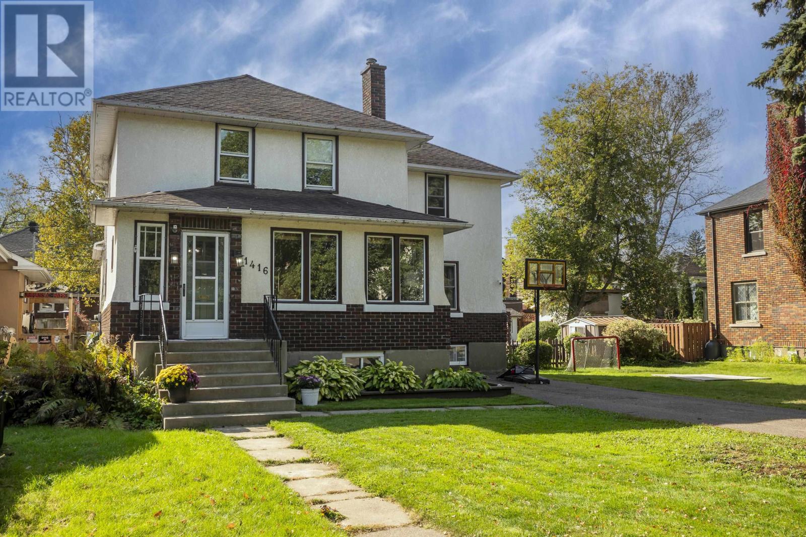 1416 Cuthbertson Pl, Thunder Bay, ON P7E 2L2