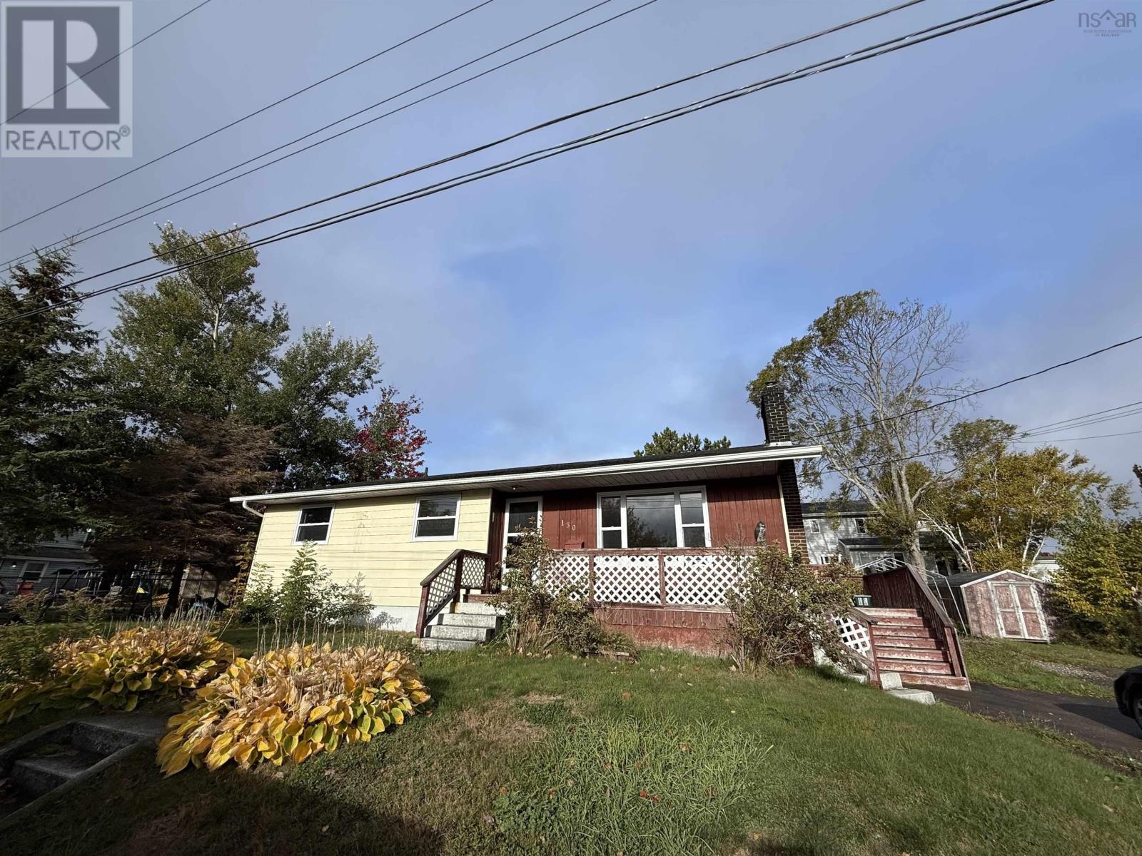 130 Upper Mclean St, Glace Bay, NS B1A 2L2