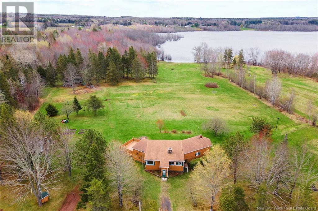 1520 Cox Point Rd, Cumberland Bay, NB E4A 2Z7