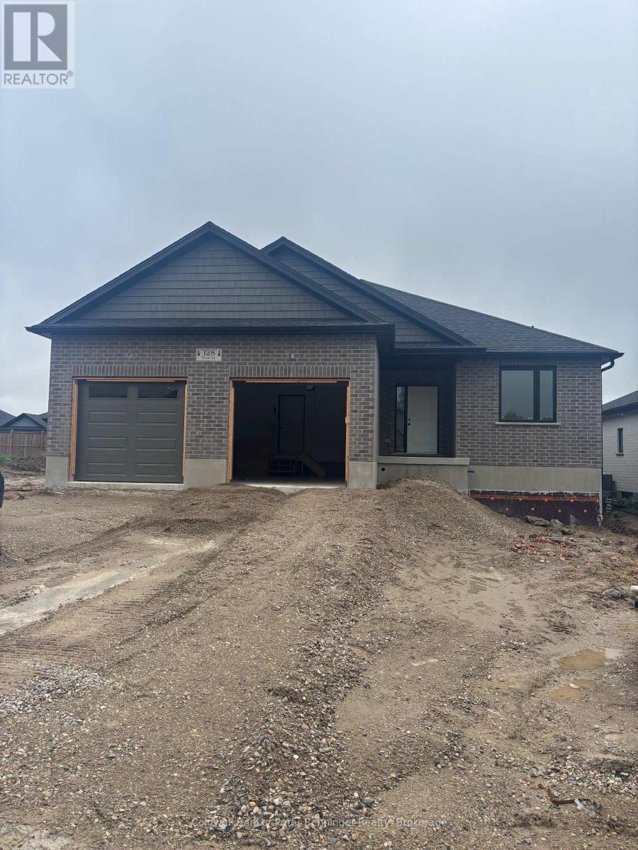 128 Pugh St, Perth East, ON N0K 1M0