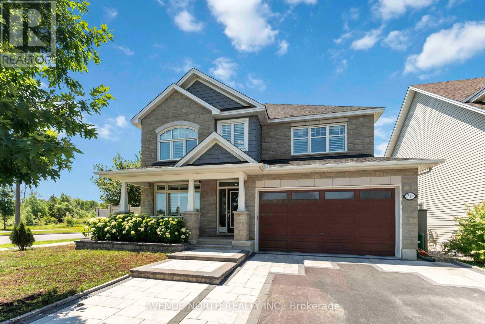 714 Bunchberry Way, Ottawa, ON K1T 3T8
