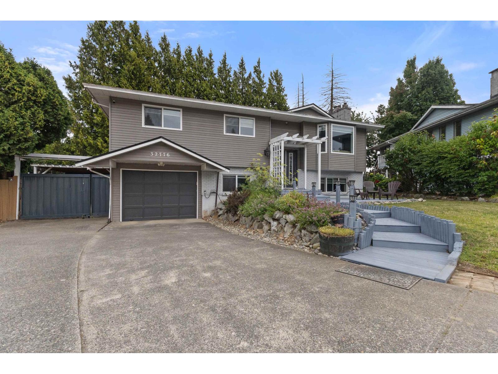 32776 Cowichan Ter, Abbotsford, BC V2T 4Y5
