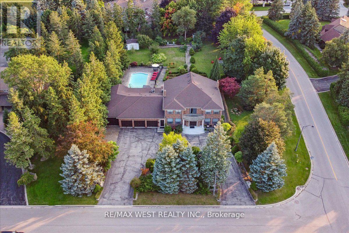 190 Sandys Dr, Vaughan, ON L4L 3E3