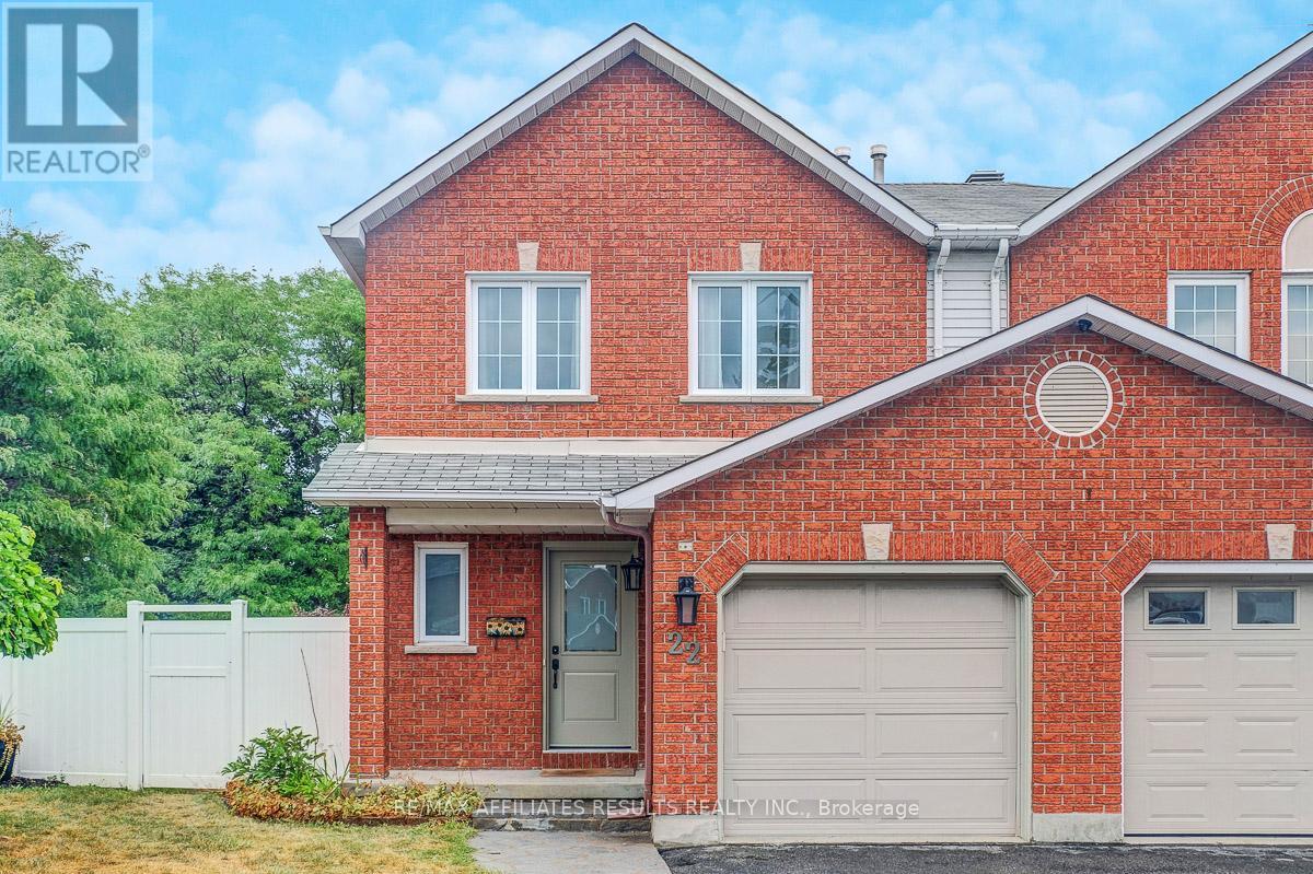 22 Hendrie Ct, Ottawa, ON K2L 4A4