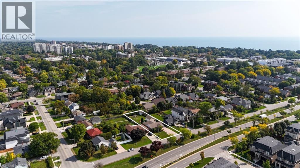 253 Margaret Dr, Oakville, ON L6K 2W3