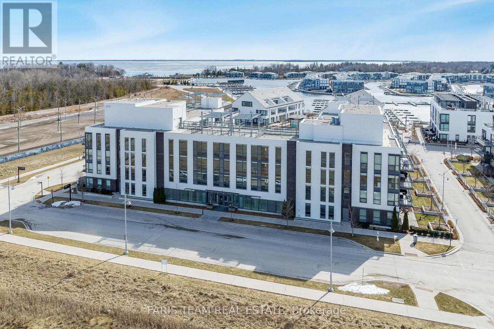 305 241 Sea Ray Ave, Innisfil, ON L9S 0L9