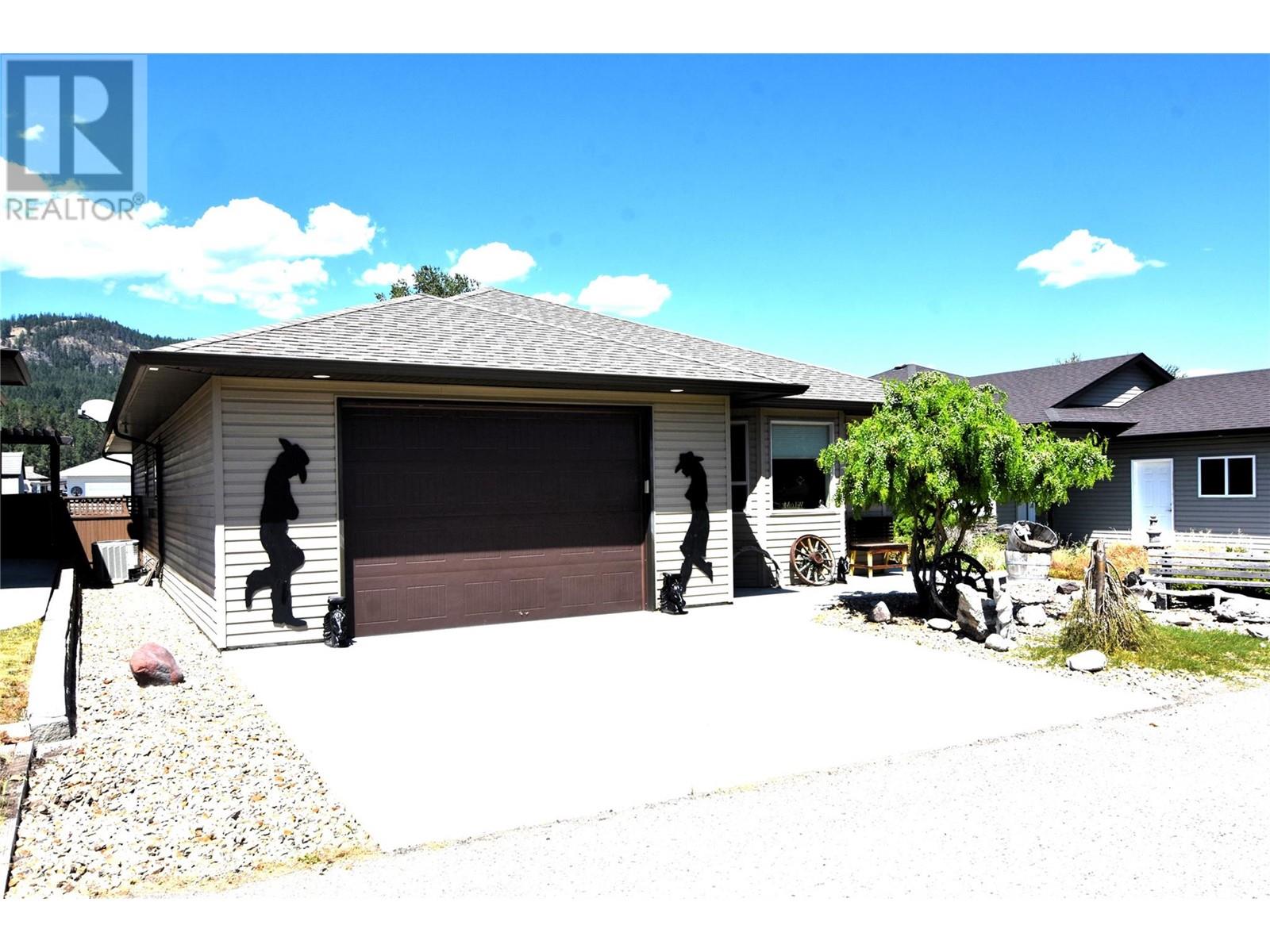 494 Kingfisher Ave, Vernon, BC V1H 2A1