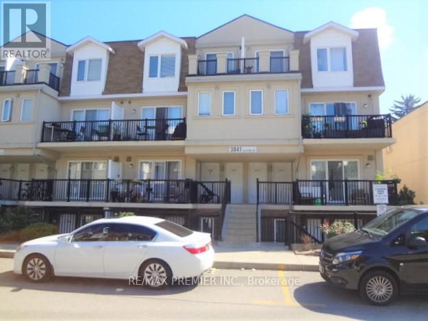 2067 3041 Finch Ave W, Toronto, ON M9M 0A4
