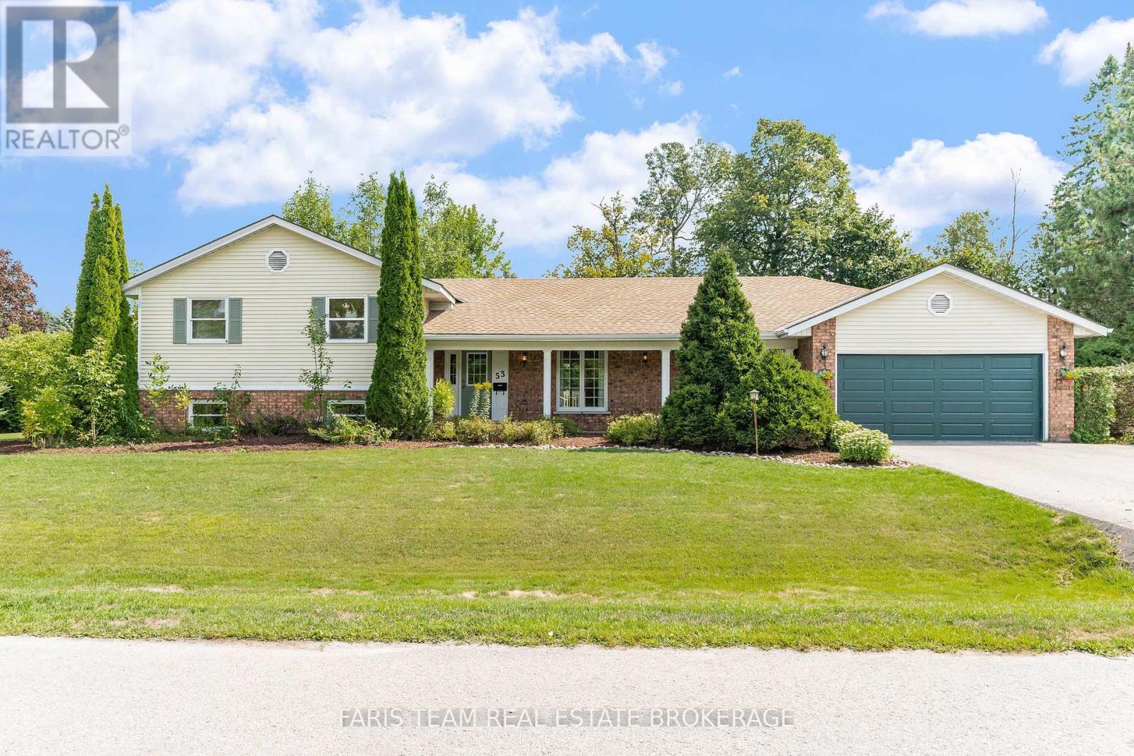 53 Maple Dr, Orillia, ON L3V 3W5