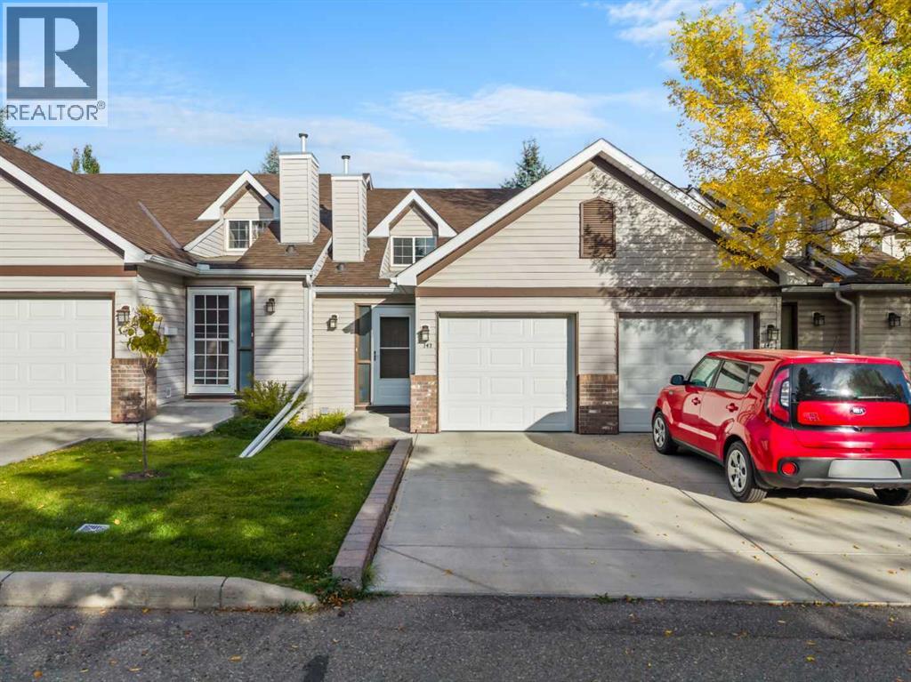 147 Somervale Park SW, Calgary, AB T2Y 3J4