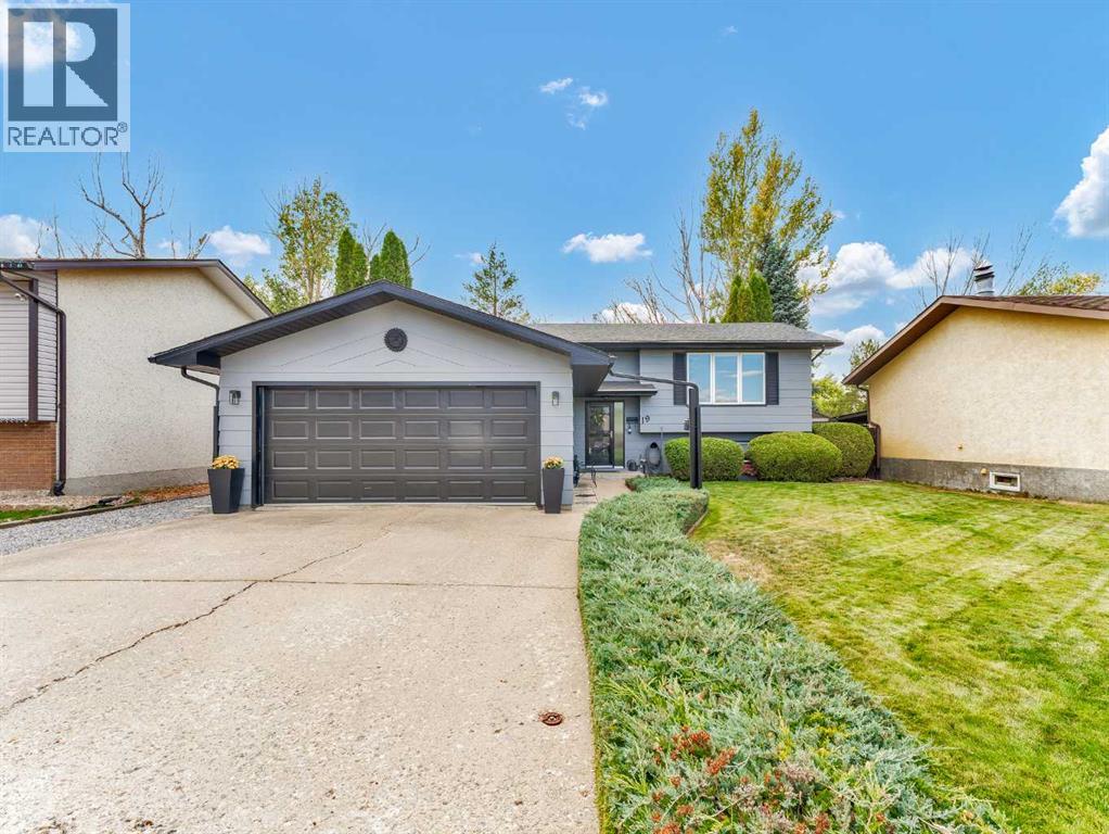 19 Chow Ave SE, Medicine Hat, AB T1B 2S9