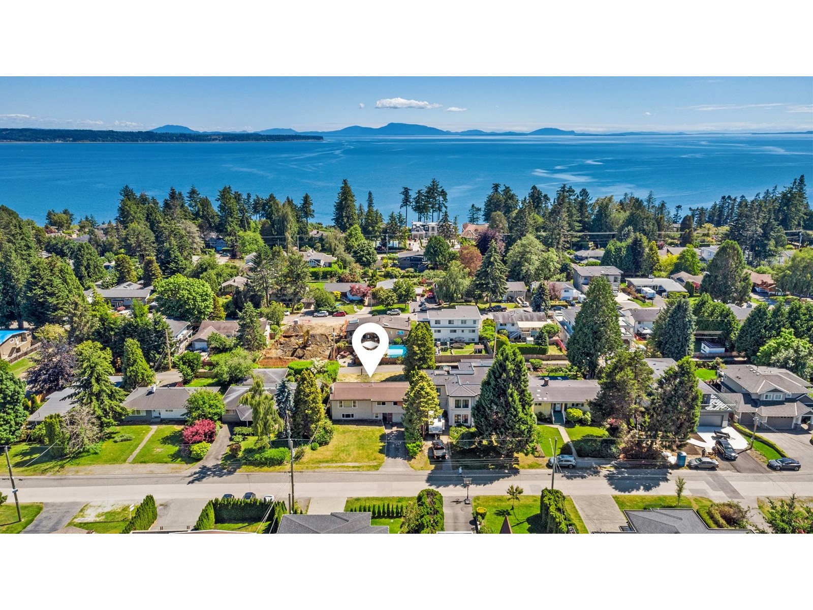 13850 Blackburn Ave, White Rock, BC V4B 2Y8