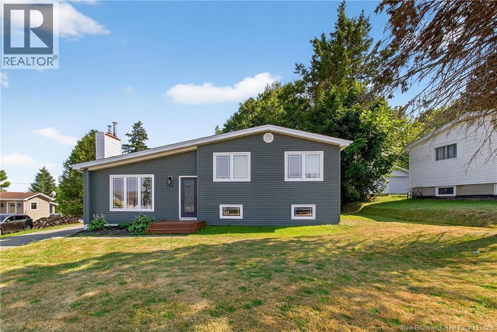 104 Arthur St, Memramcook, NB E4K 1Z8