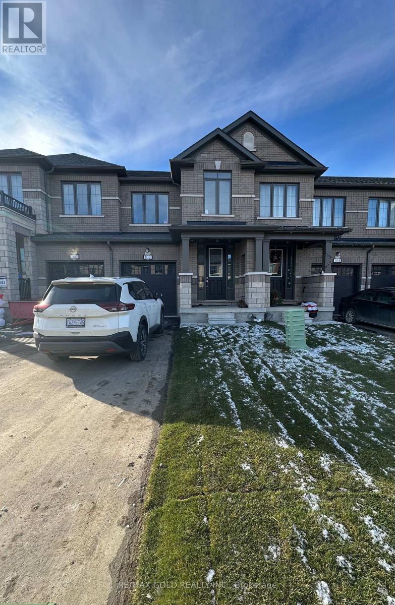 102 Corley St, Kawartha Lakes, ON K9V 6C2