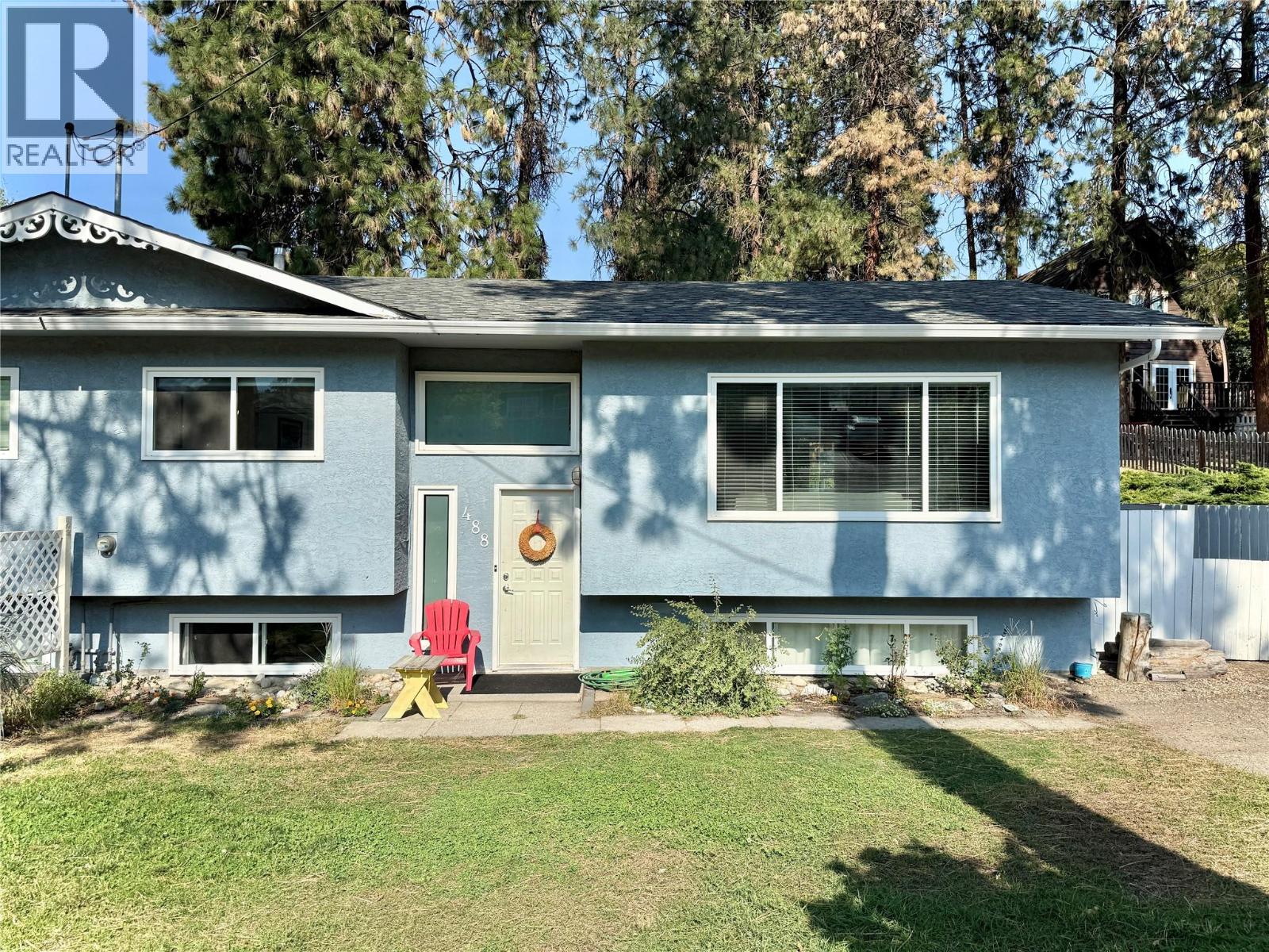 488 Stanley Cres, Kelowna, BC V1W 4L7