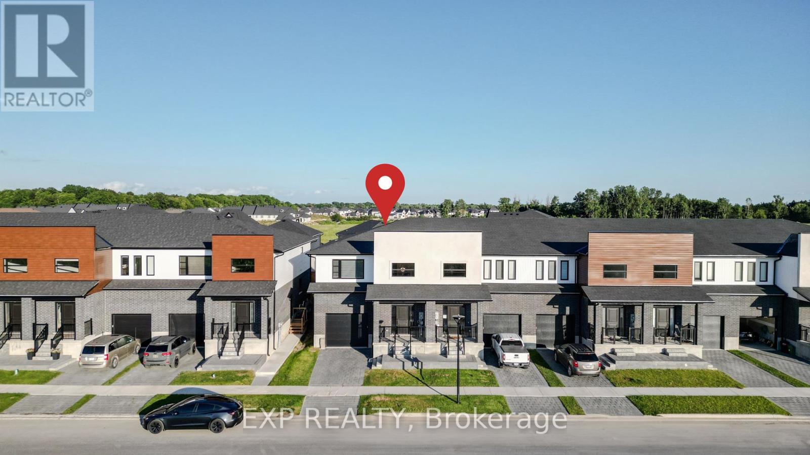 6687 Royal Magnolia Ave, London South South V, ON N6P 1H5