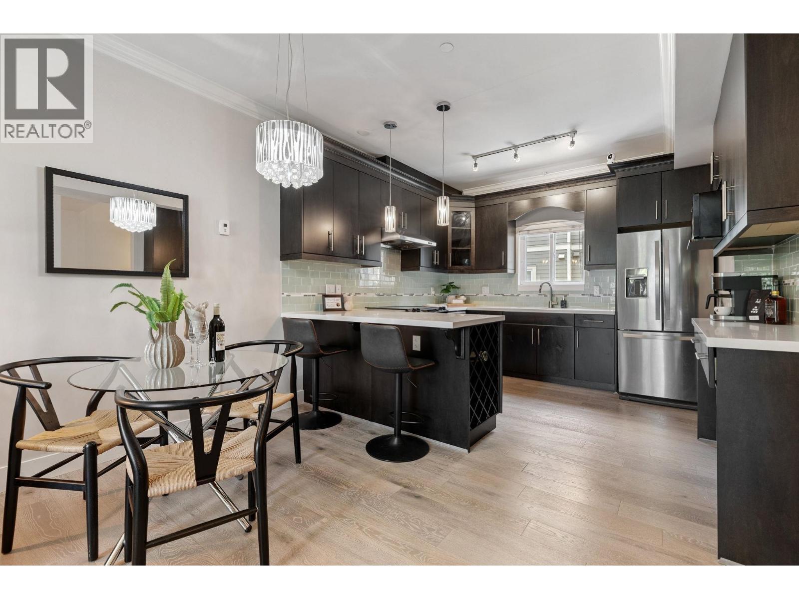 3488 Sefton Street Unit 210, Port Coquitlam, BC V3B 3R2