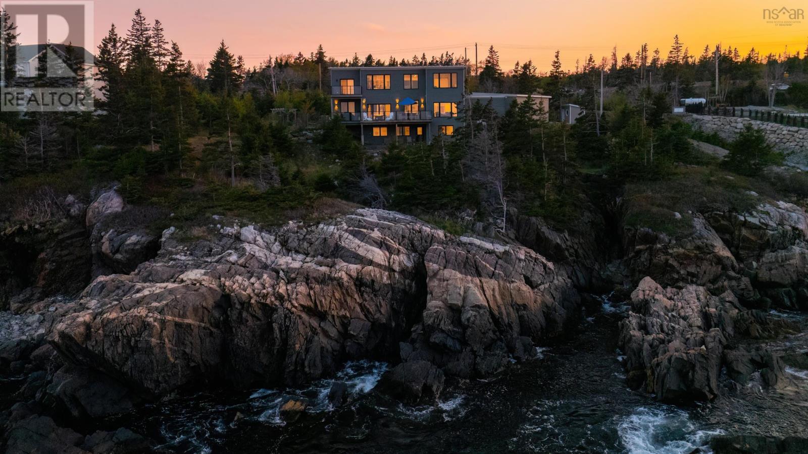 536 Ketch Harbour Rd, Bear Cove, NS B3V 1P8