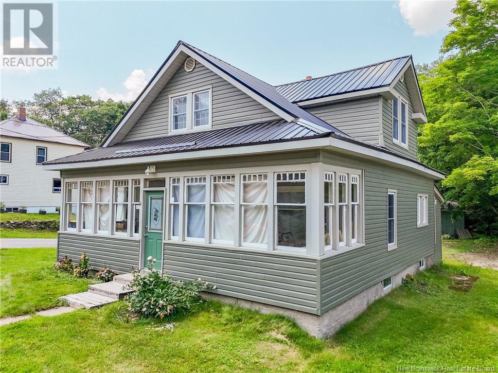 61 Saunders Rd, McAdam, NB E6J 1L4