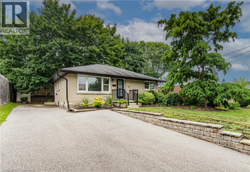 98 Harber Ave, Kitchener, ON N2C 1Z2