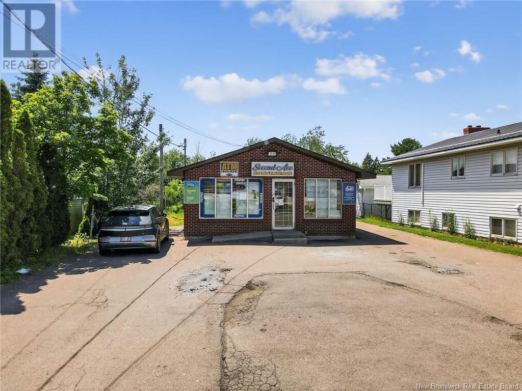 126 Second Ave, Moncton, NB E1C 7Y2