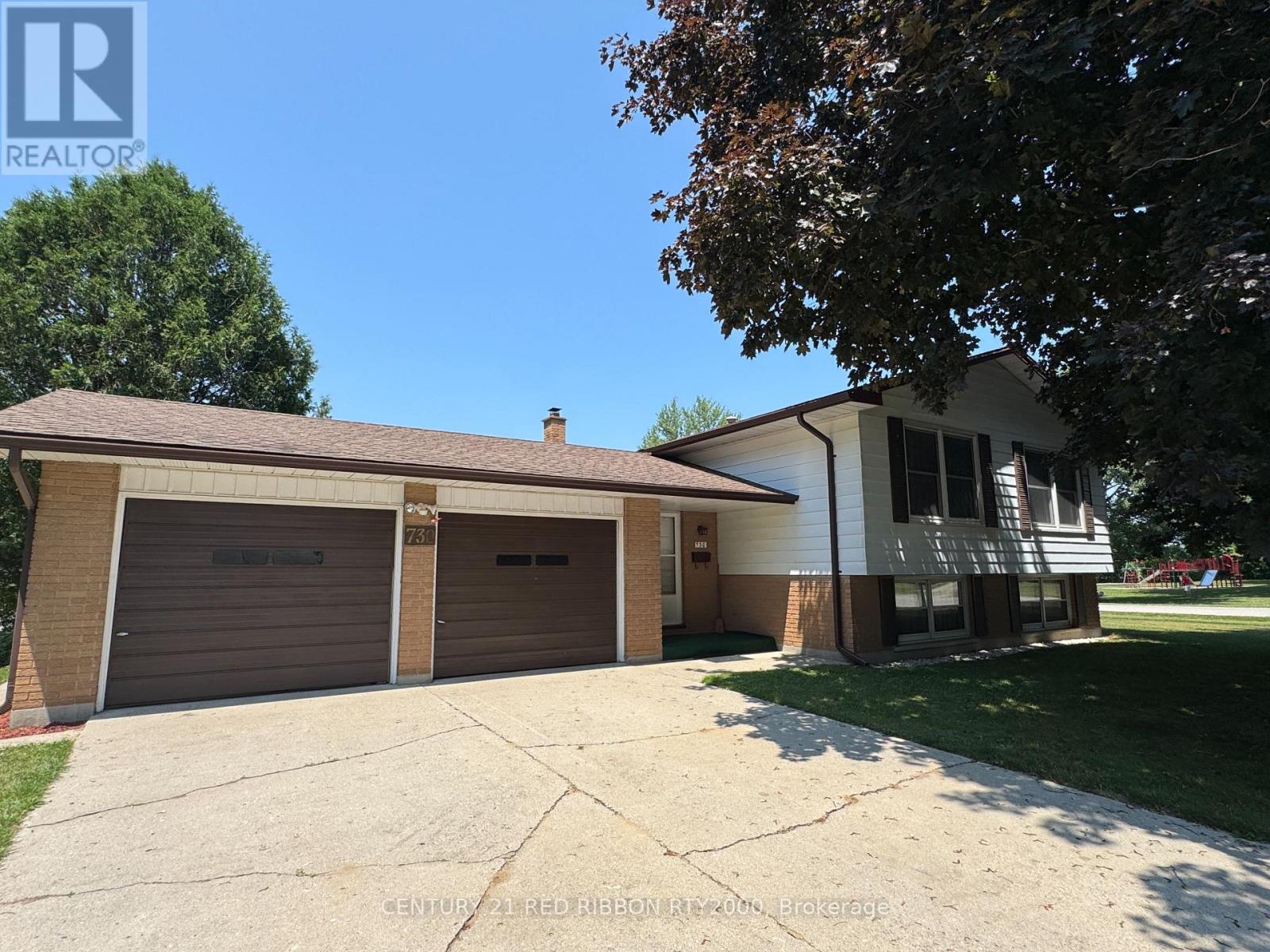 730 Glover Cres, Strathroy-Caradoc, ON N0L 1W0