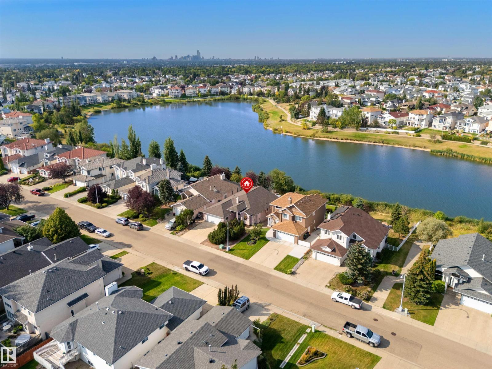 341 Hollickkenyon Rd NW, Edmonton, AB T5Y 2T6