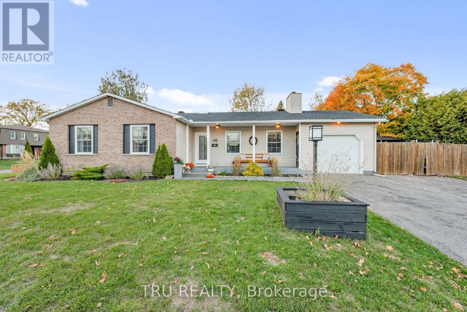 27 Duncan St, Carleton Place, ON K7C 3W4