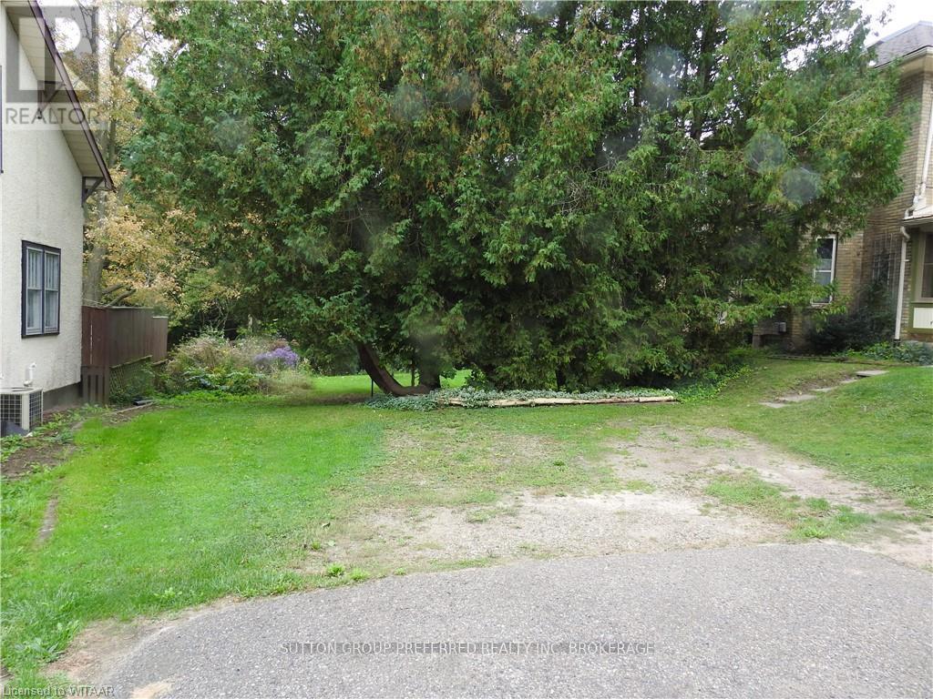 185 John St, Ingersoll, ON N5C 3G1