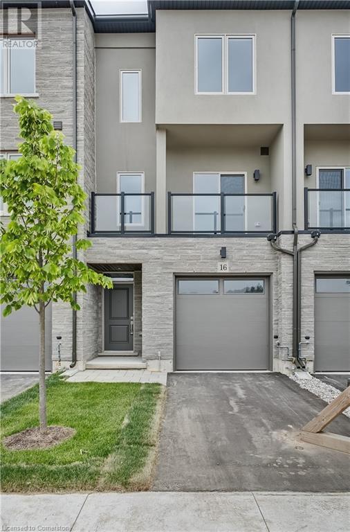 16 Clear Valley Ln, Hamilton, ON L0R 1W0