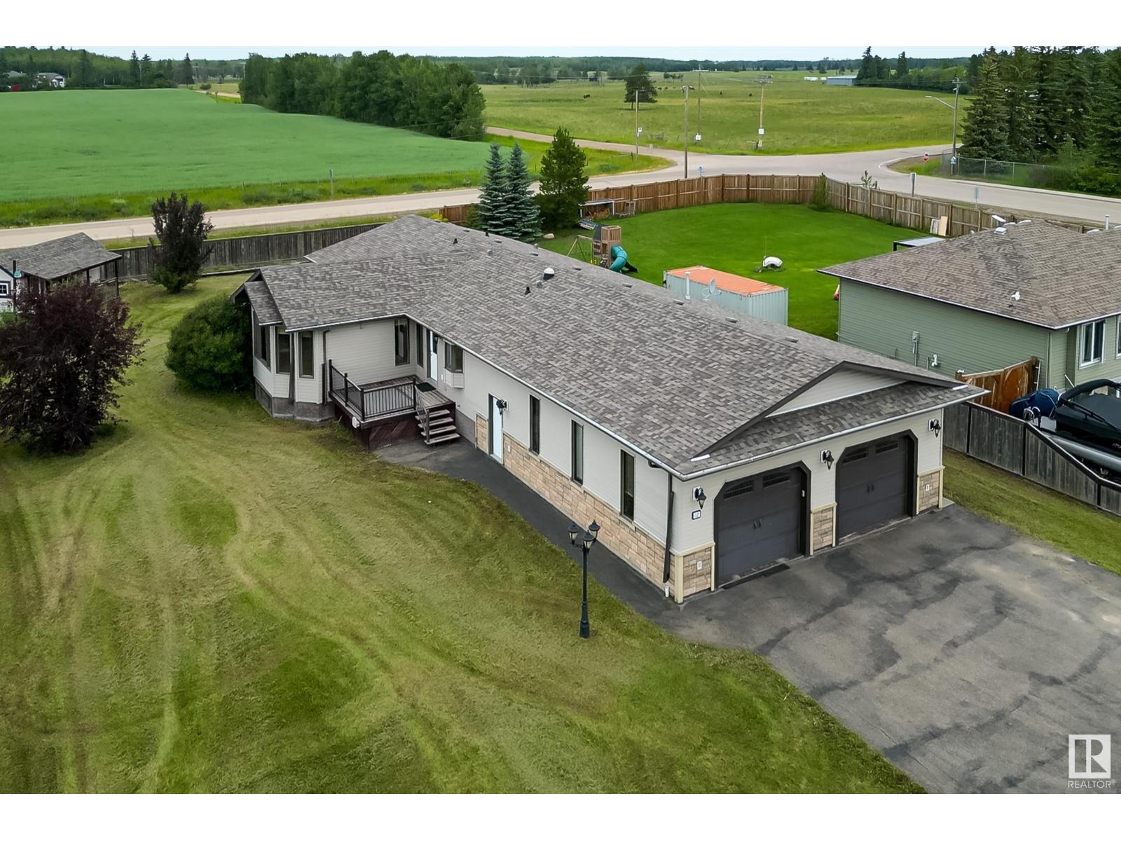12 Falcon Dr, New Sarepta, AB T0B 3M0