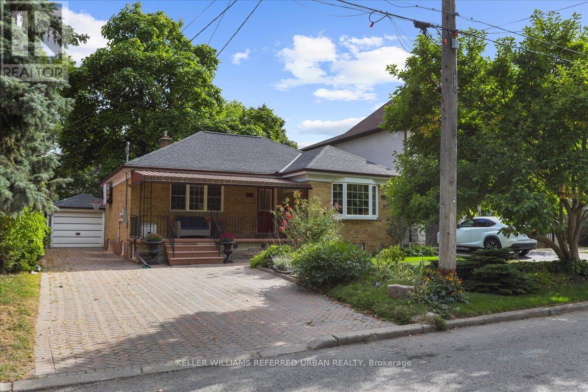 371 Hounslow Ave, Toronto, ON M2R 1H7