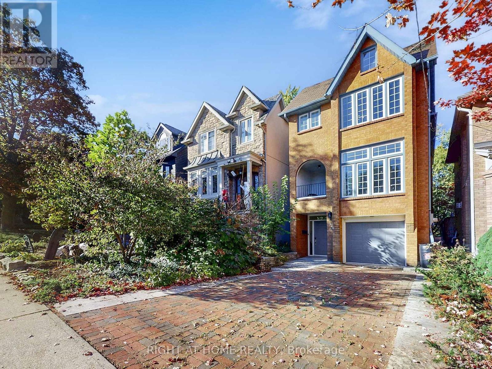 218 Erskine Ave, Toronto Mount Pleasant East, ON M4P 1Z4