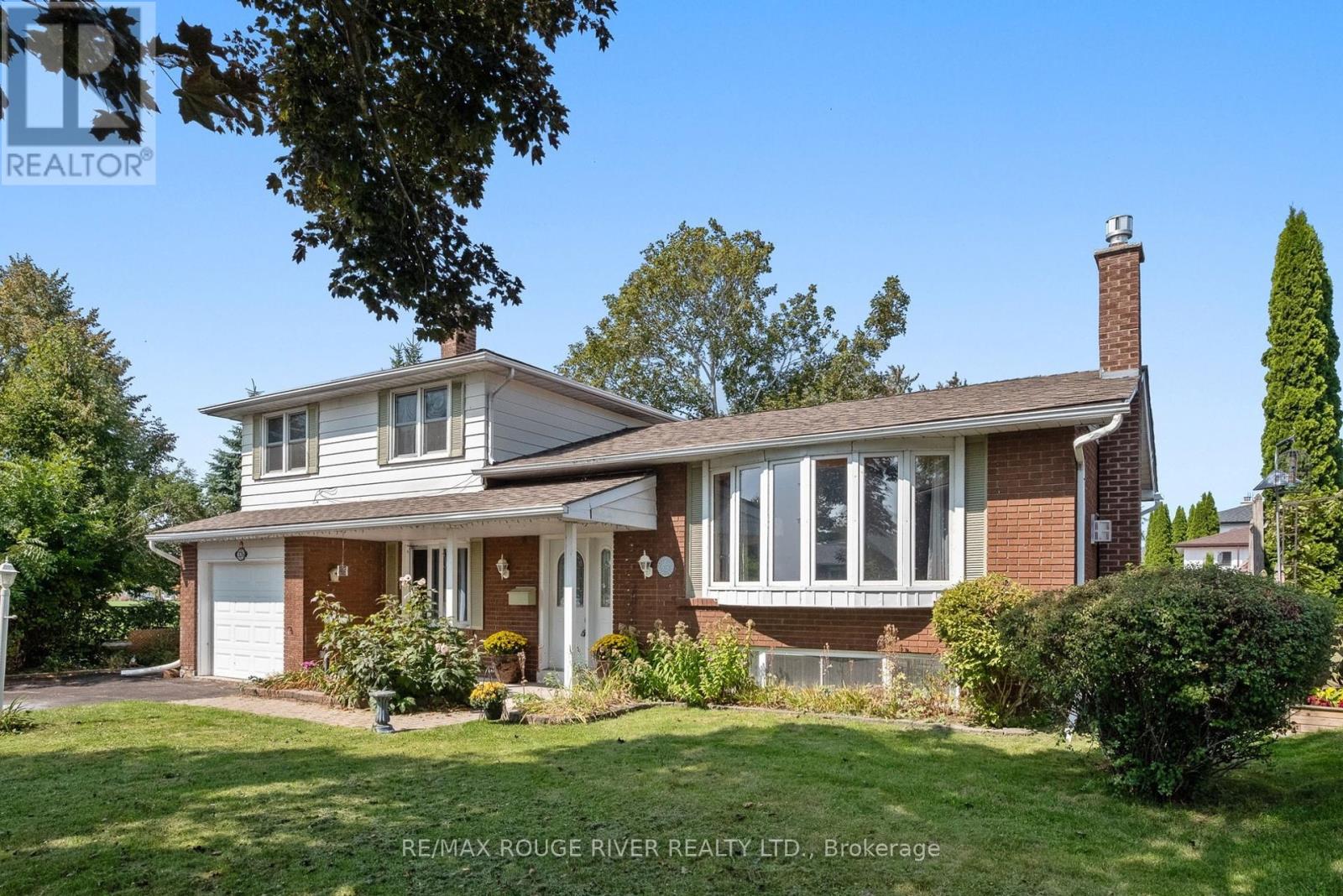 326 Lakeshore Dr, Cobourg, ON K9A 1R7