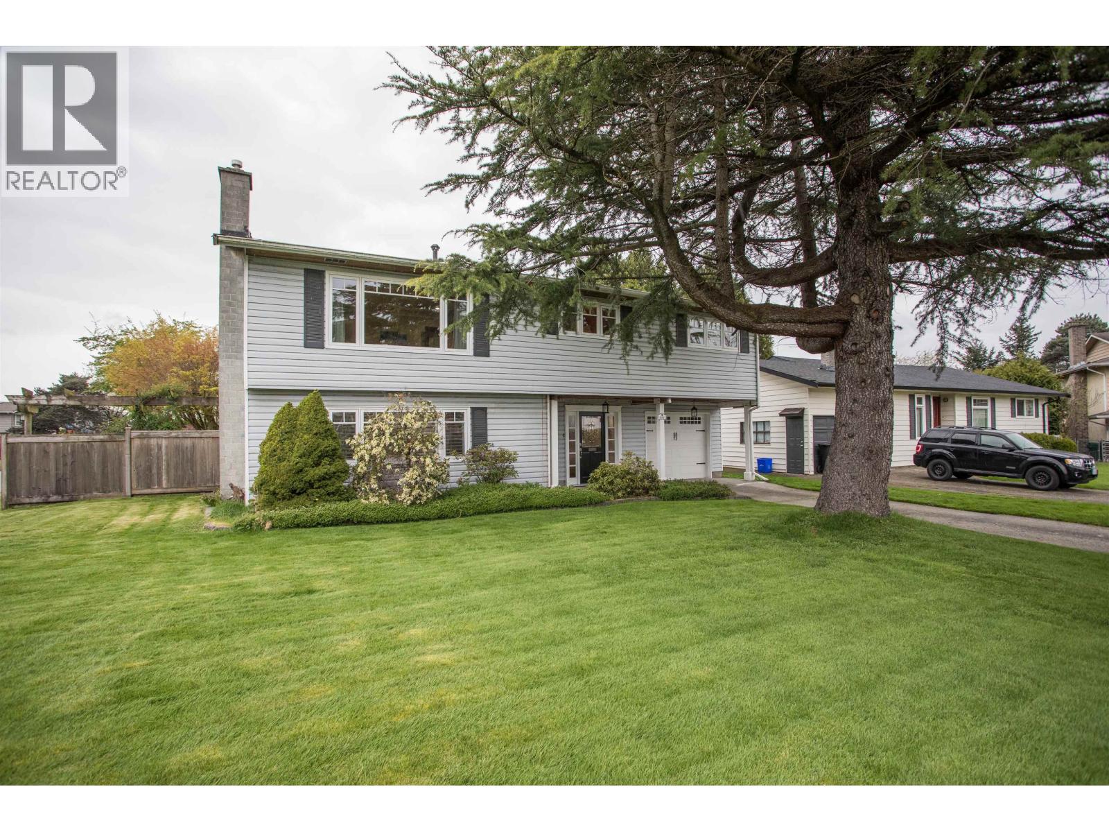 10811 Seahurst Pl, Richmond, BC V7A 3Z7