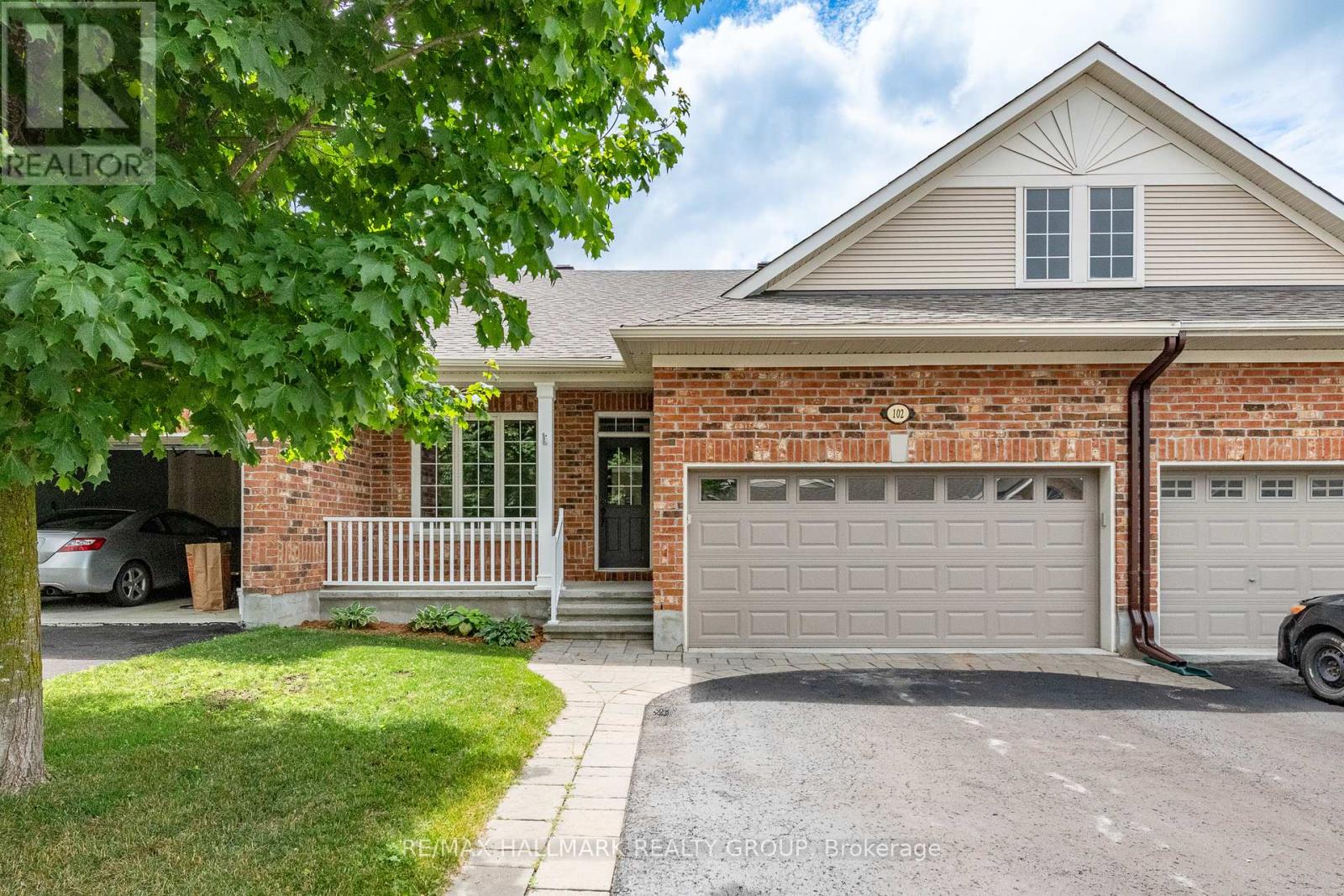 102 Kelso Private, Ottawa, ON K2J 0L9