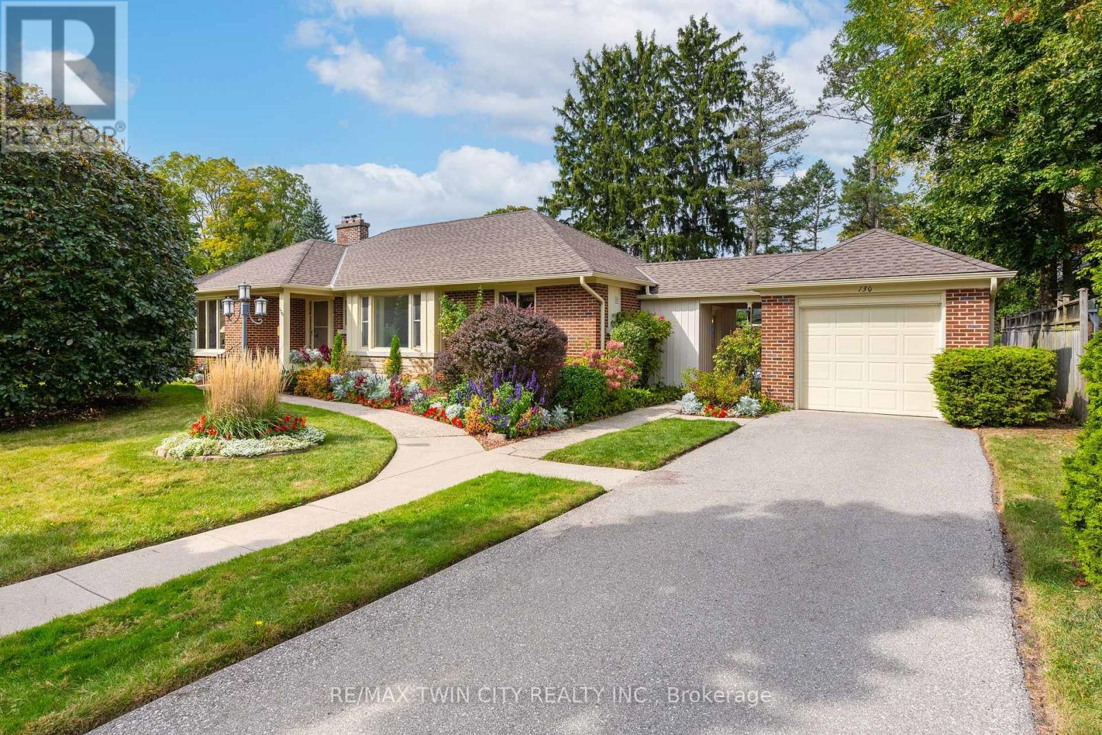 130 Highland Park, Cambridge, ON N3H 3H4
